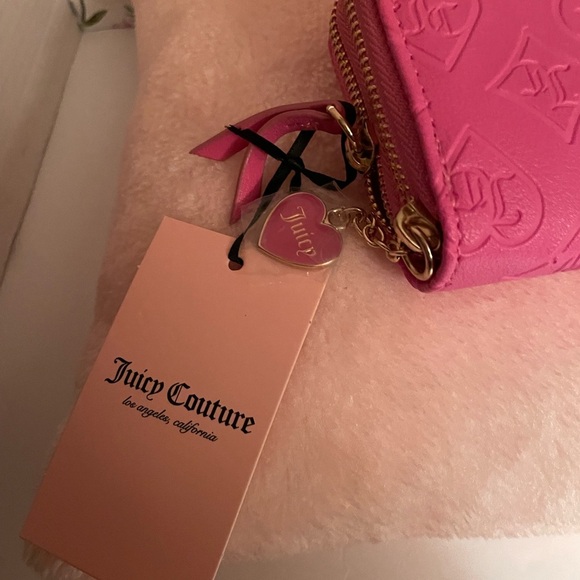 Juicy Couture wallet pink with credit card slots and bill section zip coin area. - Picture 7 of 7